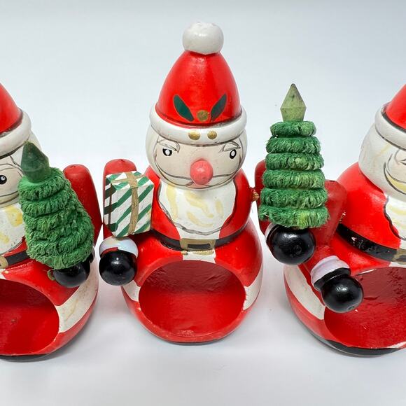Set of 4 Vintage Handmade Red Wood Santa Claus Napkin Rings Farmhouse Cottage - Picture 7 of 10
